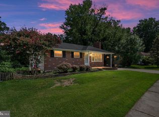 541 Crestpark Dr, Glen Burnie, MD 21061