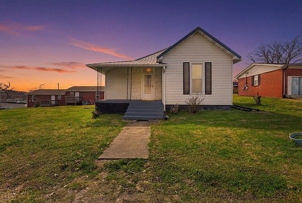 1st image of 134 Read Ave