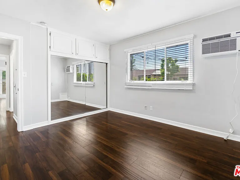 920 Westbourne Dr #9 — Photo 8