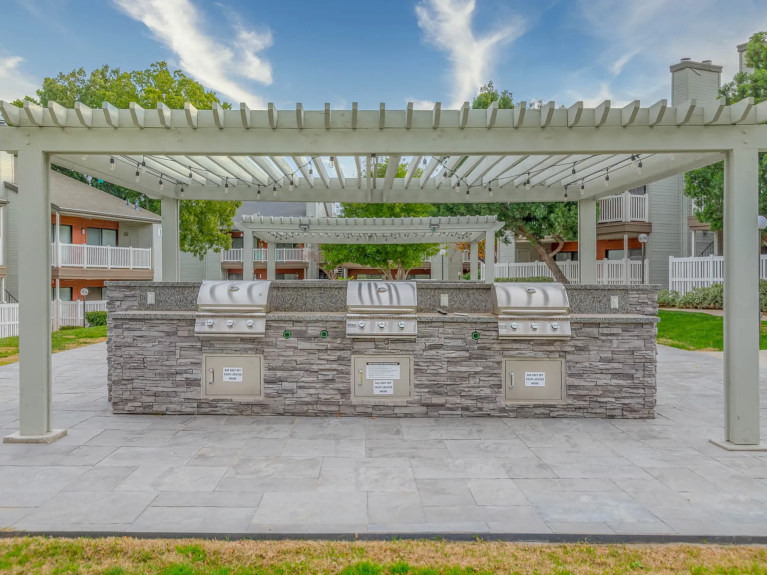 Parkview Terrace — Photo 1