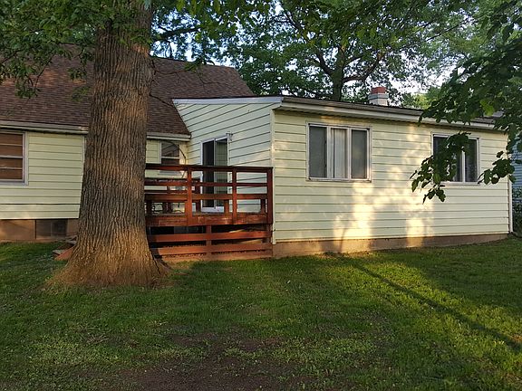 Back of House - Fenced Lot