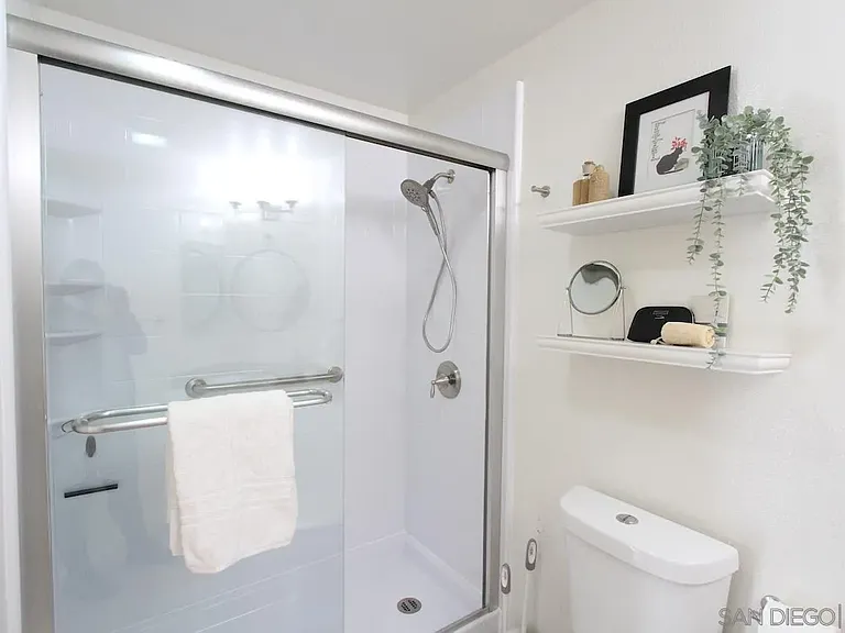 3021 Golden Oak Way — Photo 9