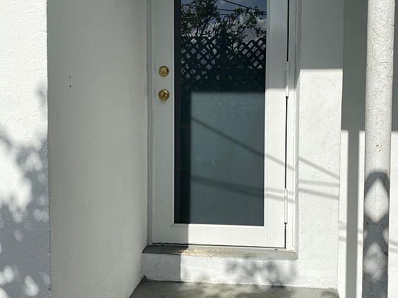 2nd image of 60 NE 50th Ter Rear 1