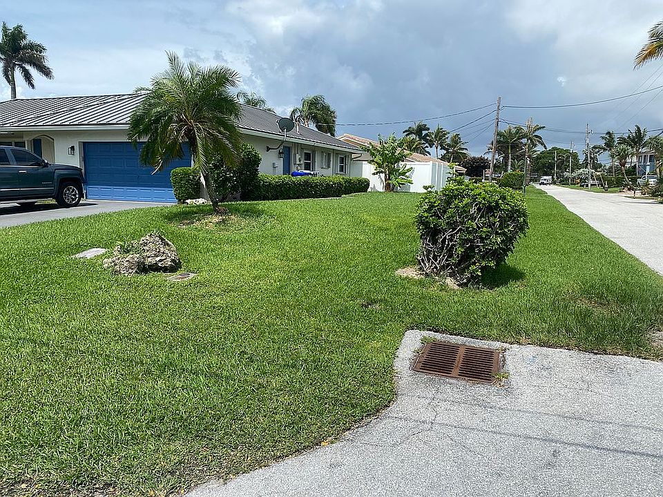 2nd image of 1081 NE 28th Ave