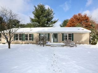 8423 N Garbow Rd, Howard City, MI 49329