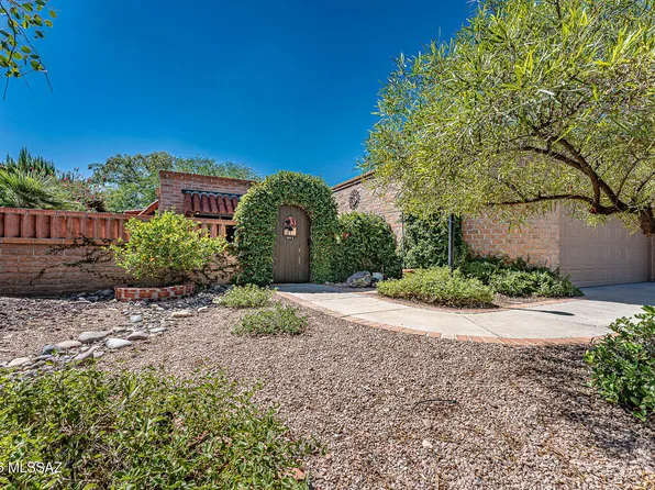 1689 W Calle Hacienda, Green Valley, AZ 85622
