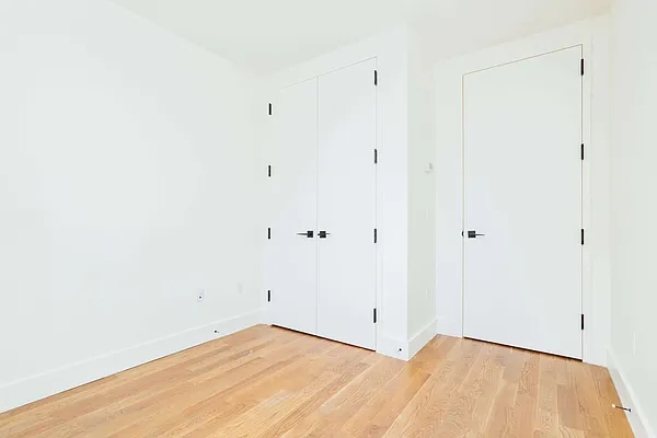 Rented by Nooklyn NYC LLC | media 25