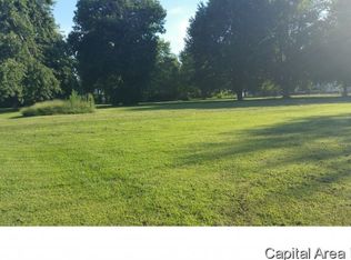 202 W Myrtle St, Modesto, IL 62667