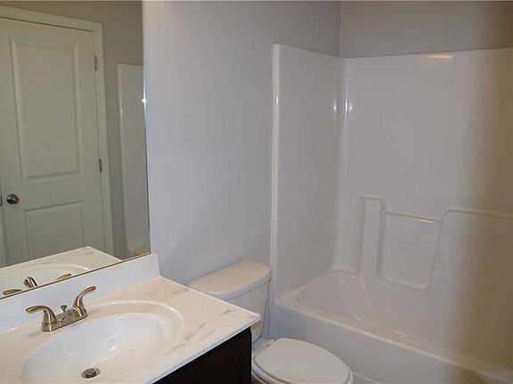 5th image of 4577 Sweetwater Dr