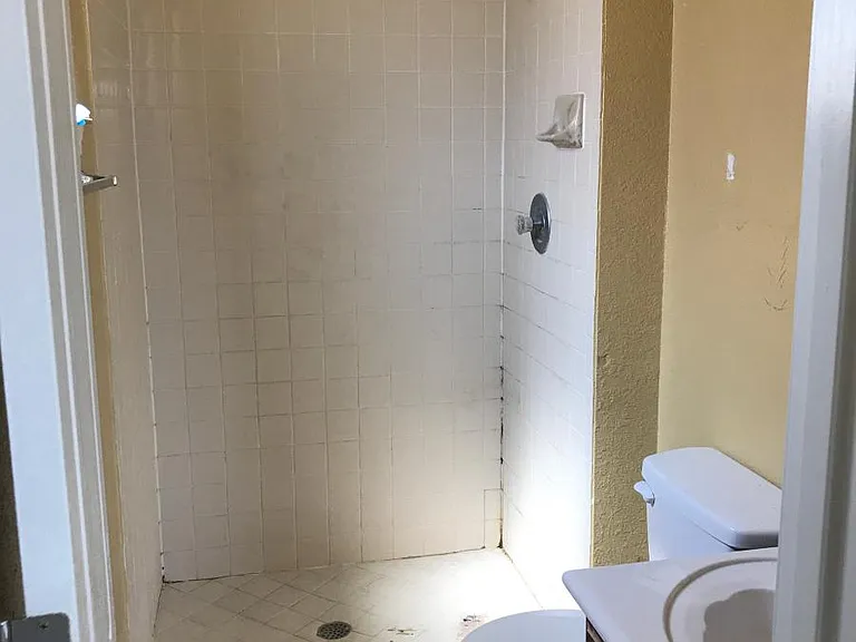 1805 Jean Louise St — Photo 11