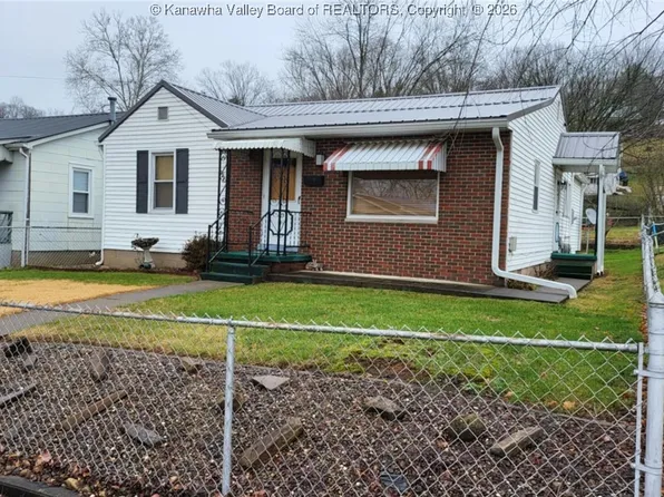 311 6th St, Ripley, WV 25271