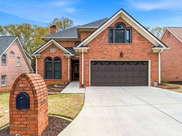 2809 Livsey Woods Dr, Tucker, GA 30084