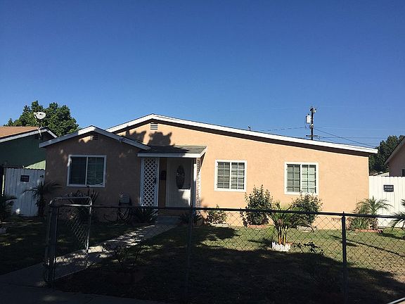 3rd image of 311 E Eleanor Ln