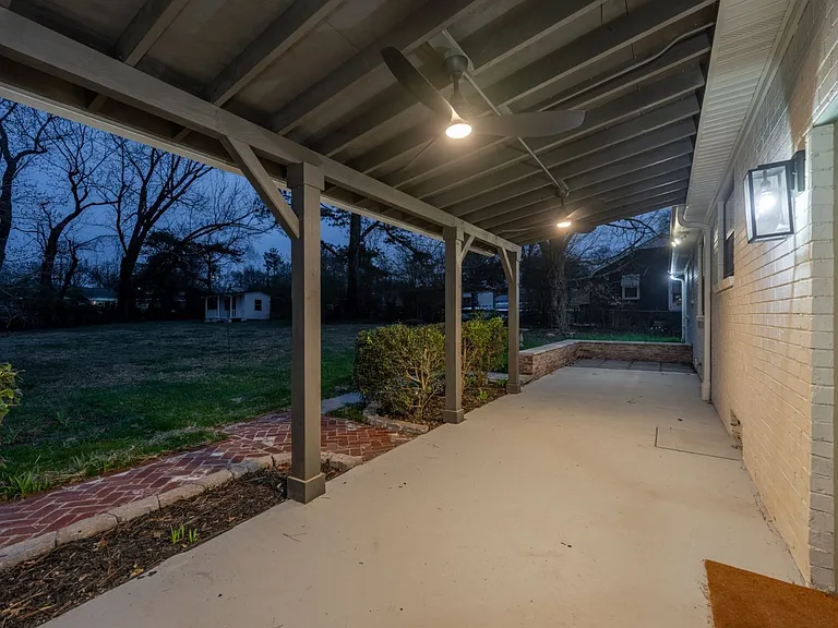 504 Bismark Dr — Photo 28