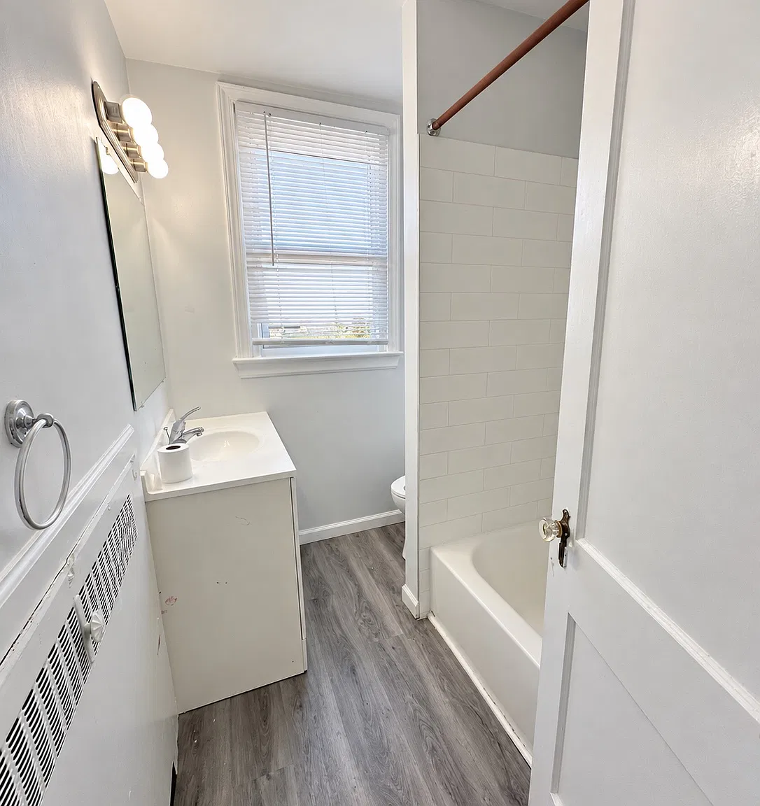 2 bed, 900 sqft, $1,250 — Photo 2