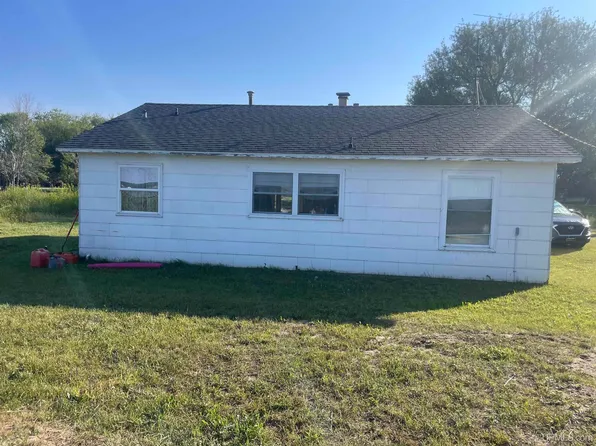 10785 M Ln, Gladstone, MI 49837