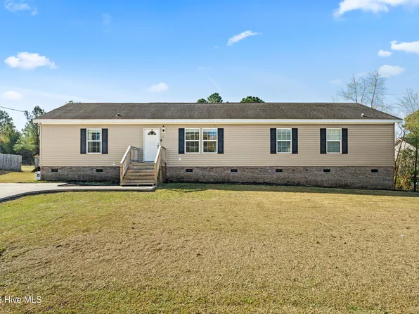 174 Sanders Drive, Hubert, NC 28539