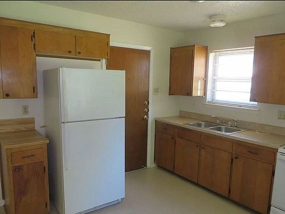 3rd image of 2004 Jossie Cir