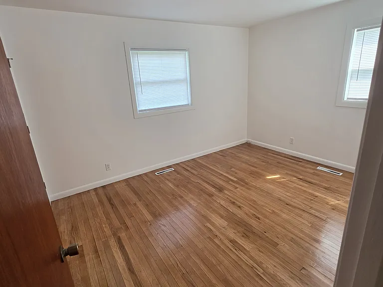 212 Brady Ln #B — Photo 12
