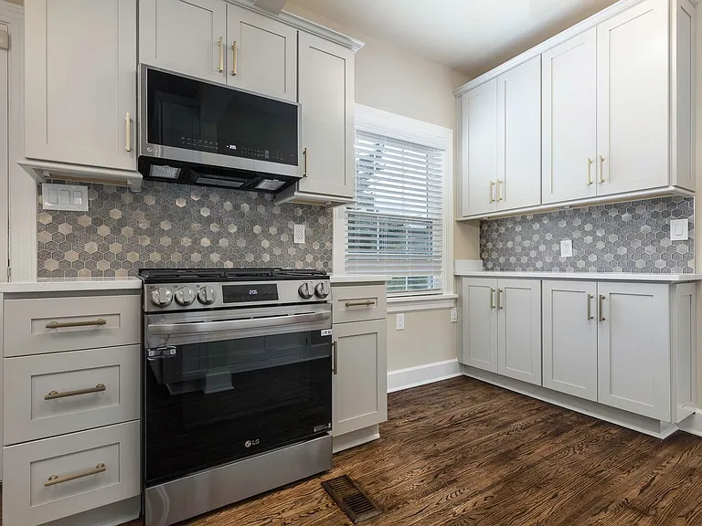 1819 Fleming Rd — Photo 17