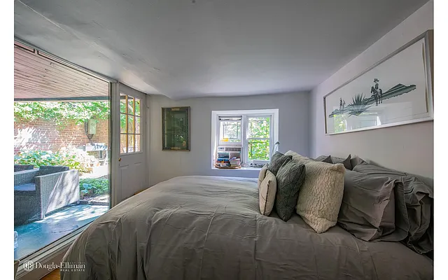 Rented by Douglas Elliman | media 10