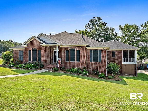 2nd image of 30406 Maury Ct
