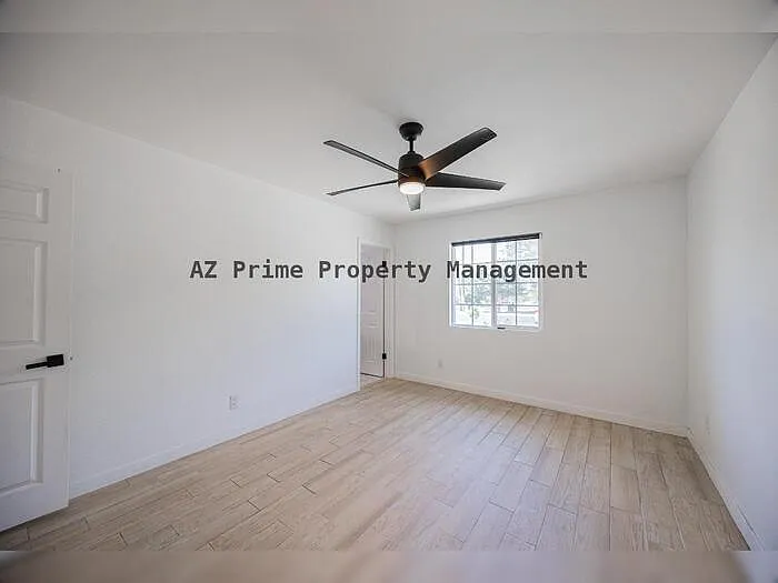 2519 W Vineyard Rd — Photo 14