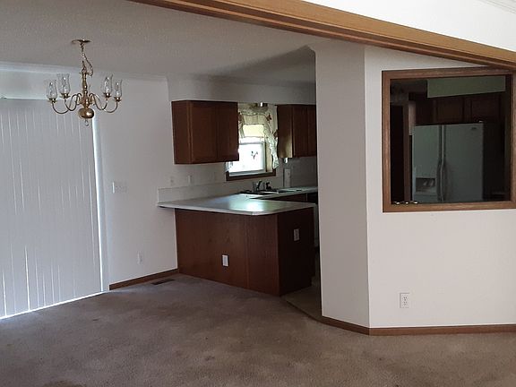 4th image of 603 N Broadway St