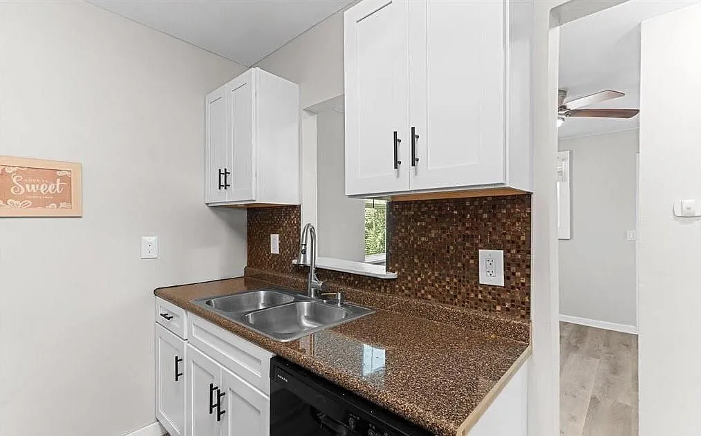 3 bed, 1.0 bath, 1026 sqft, $1,250 — Photo 4
