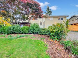 21236 29th Ave S, Seattle, WA 98198