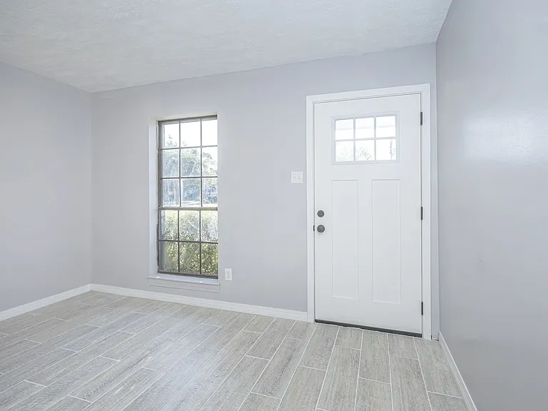 6672 Cortez Cir — Photo 7