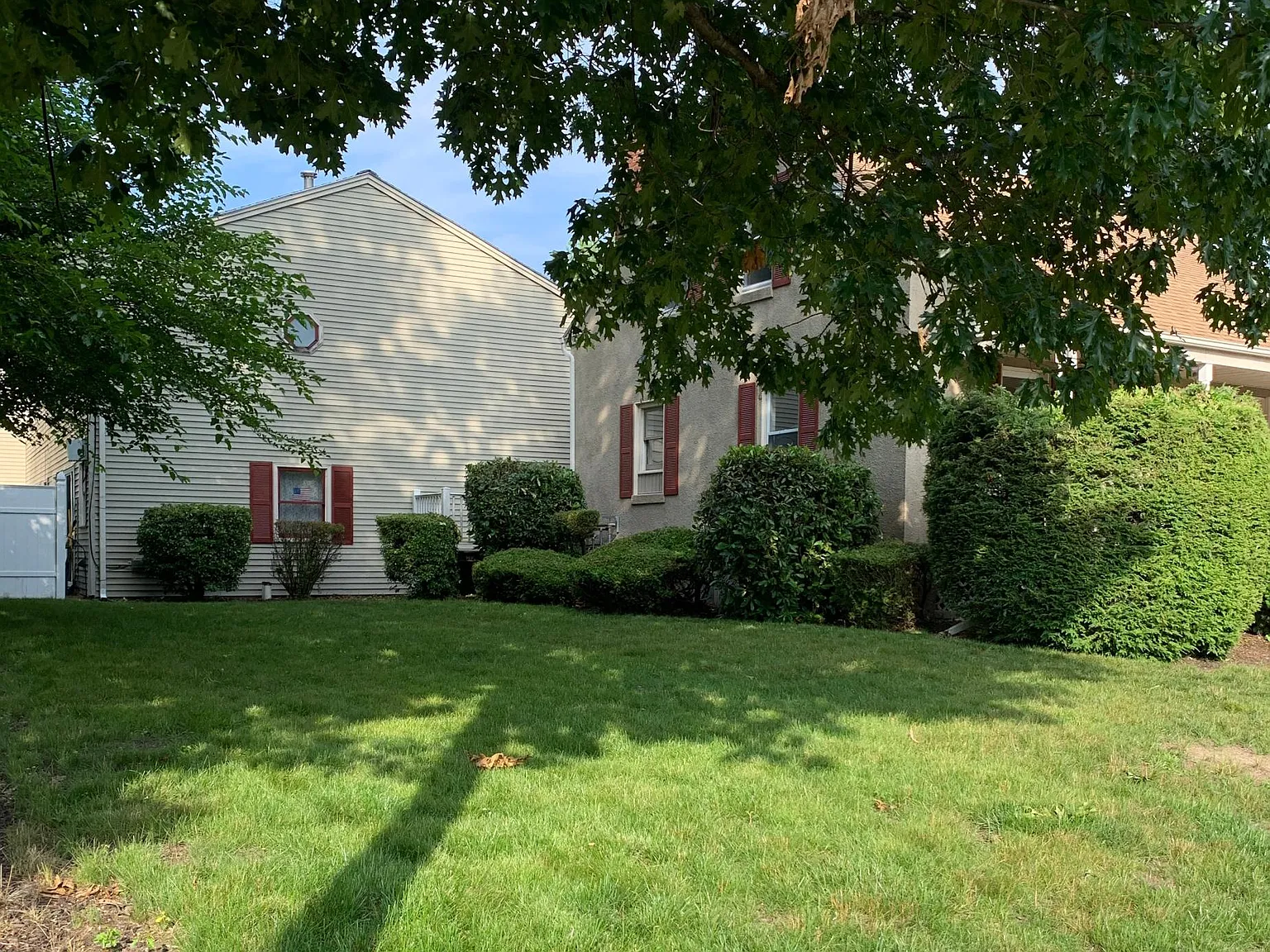 3 bed, 1.5 bath, $2,700 — Photo 3