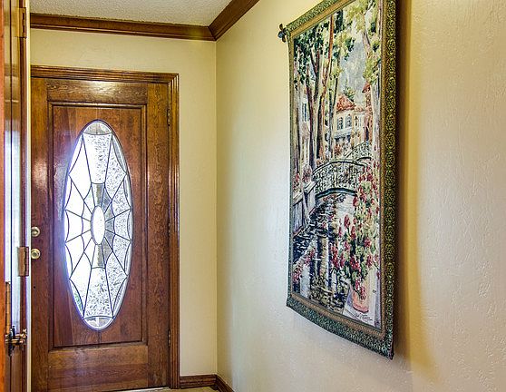 4th image of 102 Tanglewood Ct