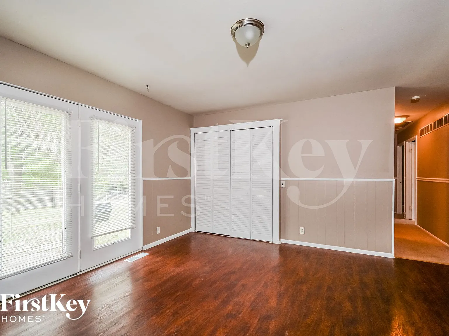 3 bed, 2.0 bath, 1134 sqft, $2,000 — Photo 4