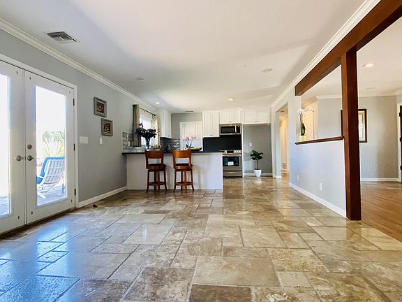 3rd image of 624 Bella Dr