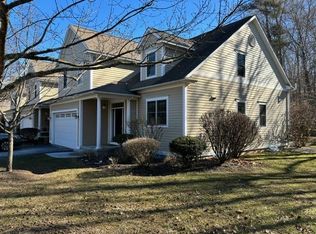 11 Pine Holw #1, Amherst, MA 01002