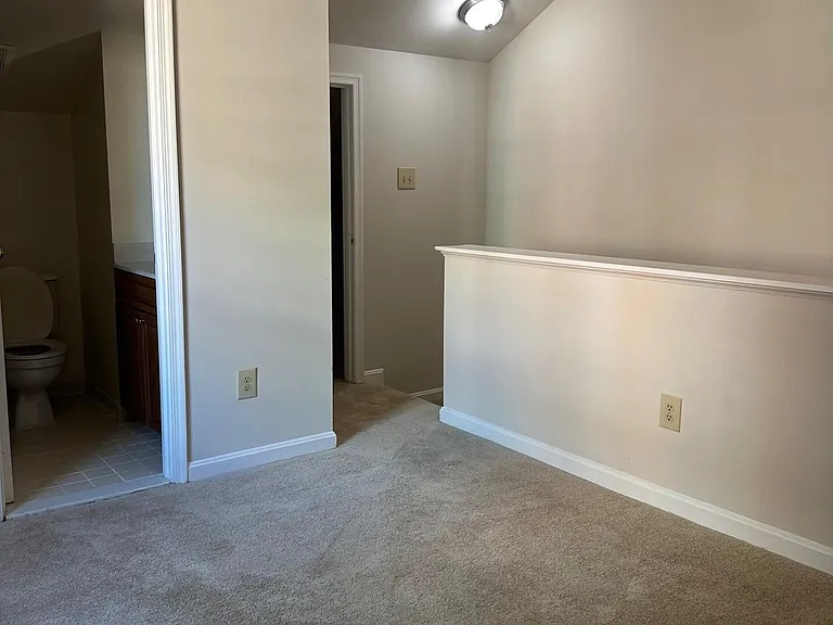 529 Colecroft Ct — Photo 20
