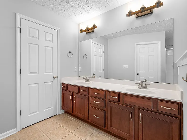 1626 Autumn Dr — Photo 18