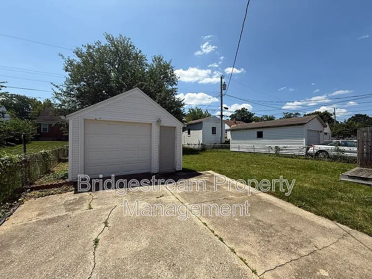 4040 Elliot Ave — Photo 11