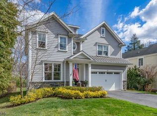 15 Woodcliff Dr, Madison, NJ 07940
