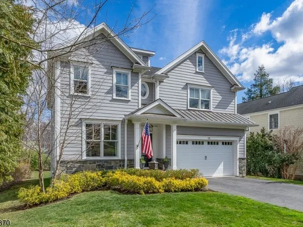 15 Woodcliff Dr, Madison Boro, NJ 07940