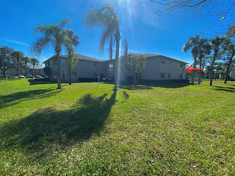 26 Lake Vista Trl #201 — Photo 4