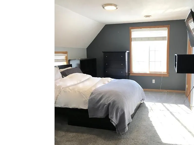 2111 3rd St NE — Photo 11