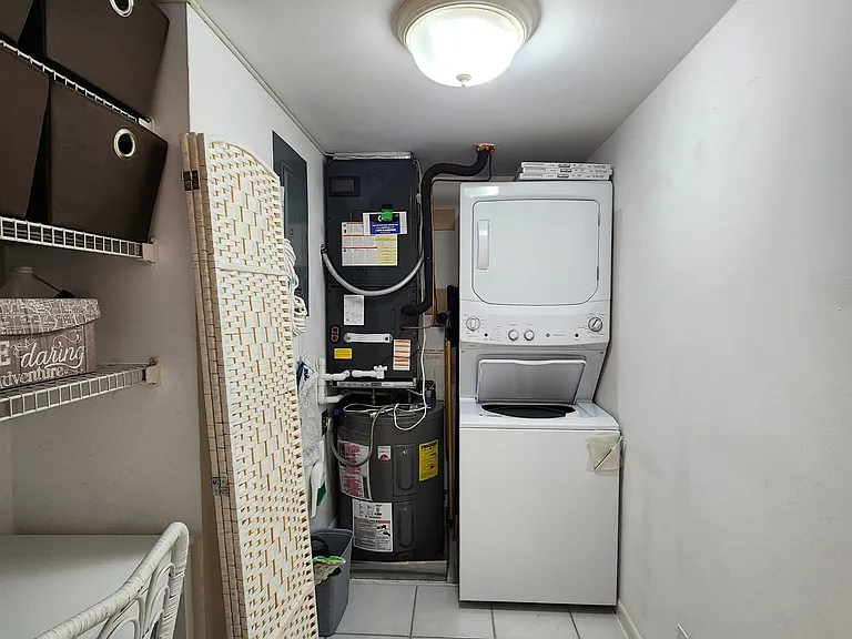 2000 Alamanda Dr #206 — Photo 13