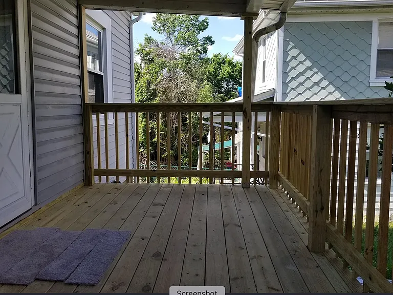 1336 Fallowfield Ave — Photo 2