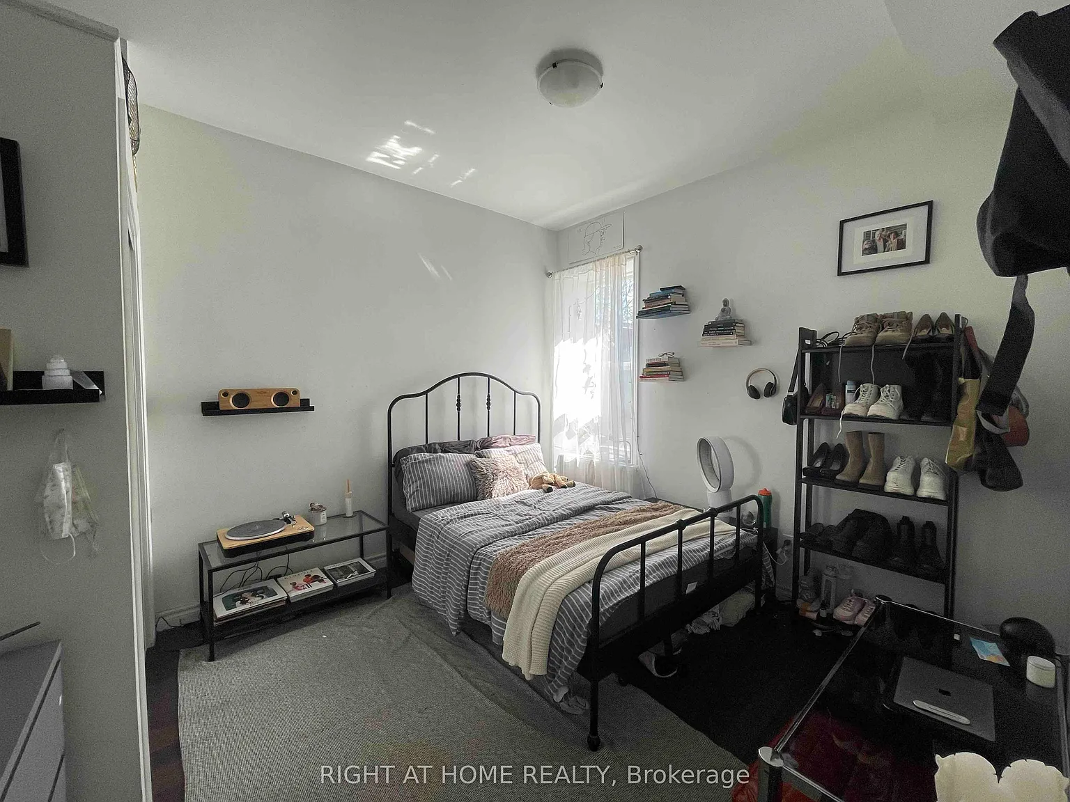 4 bed, $4,100 — Photo 2