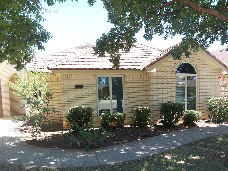 1st image of 121 Aransas Ave