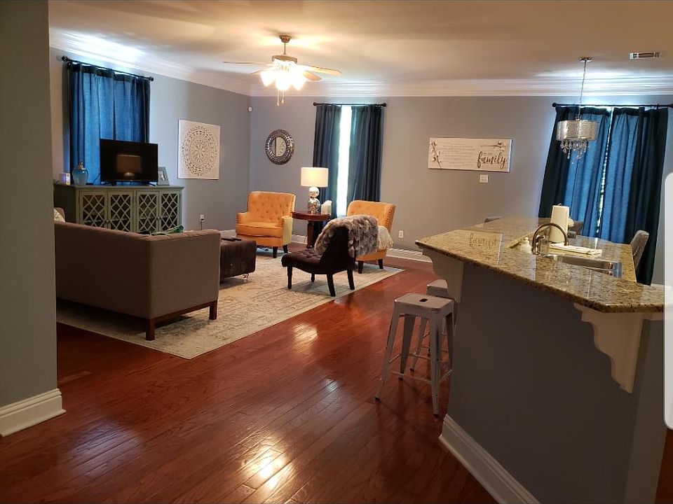 1st image of 3630 Delaware Ave Unit 3630