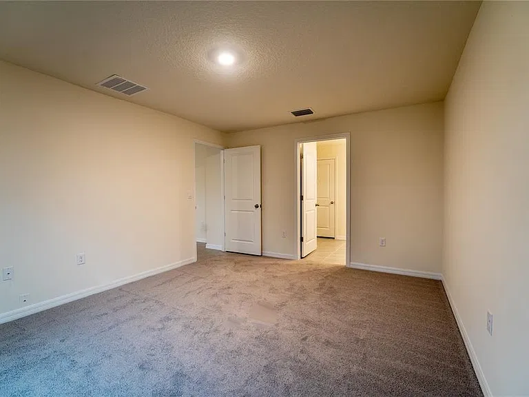 9206 Sapphire Creek Pl — Photo 4