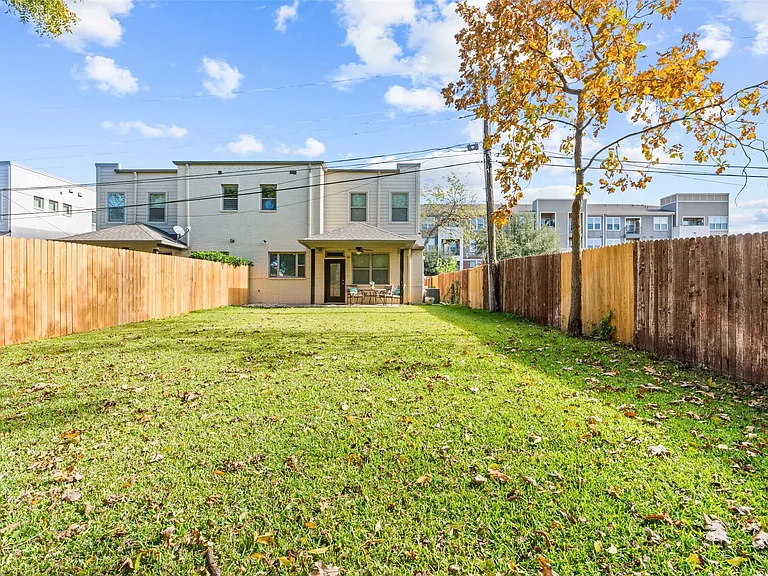 Huge yard for all kinds of outdoor fun..or peace